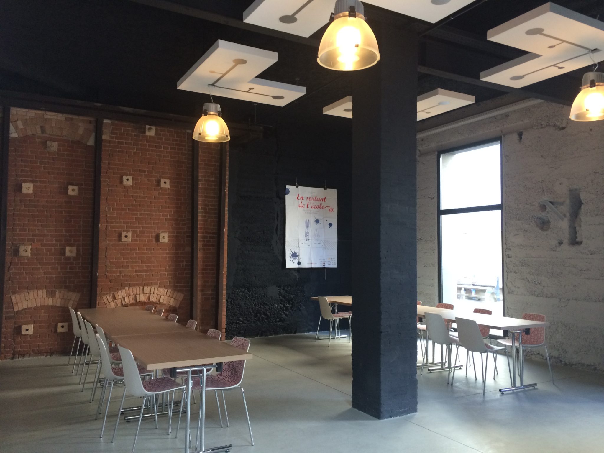 Image d'annonce : Salle de réunion – Bâtiment Cube au Pôle PIXEL